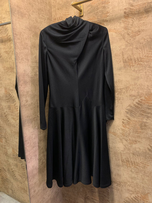 ELASTIC SHORT DRESS WITH LONG SLEEVES