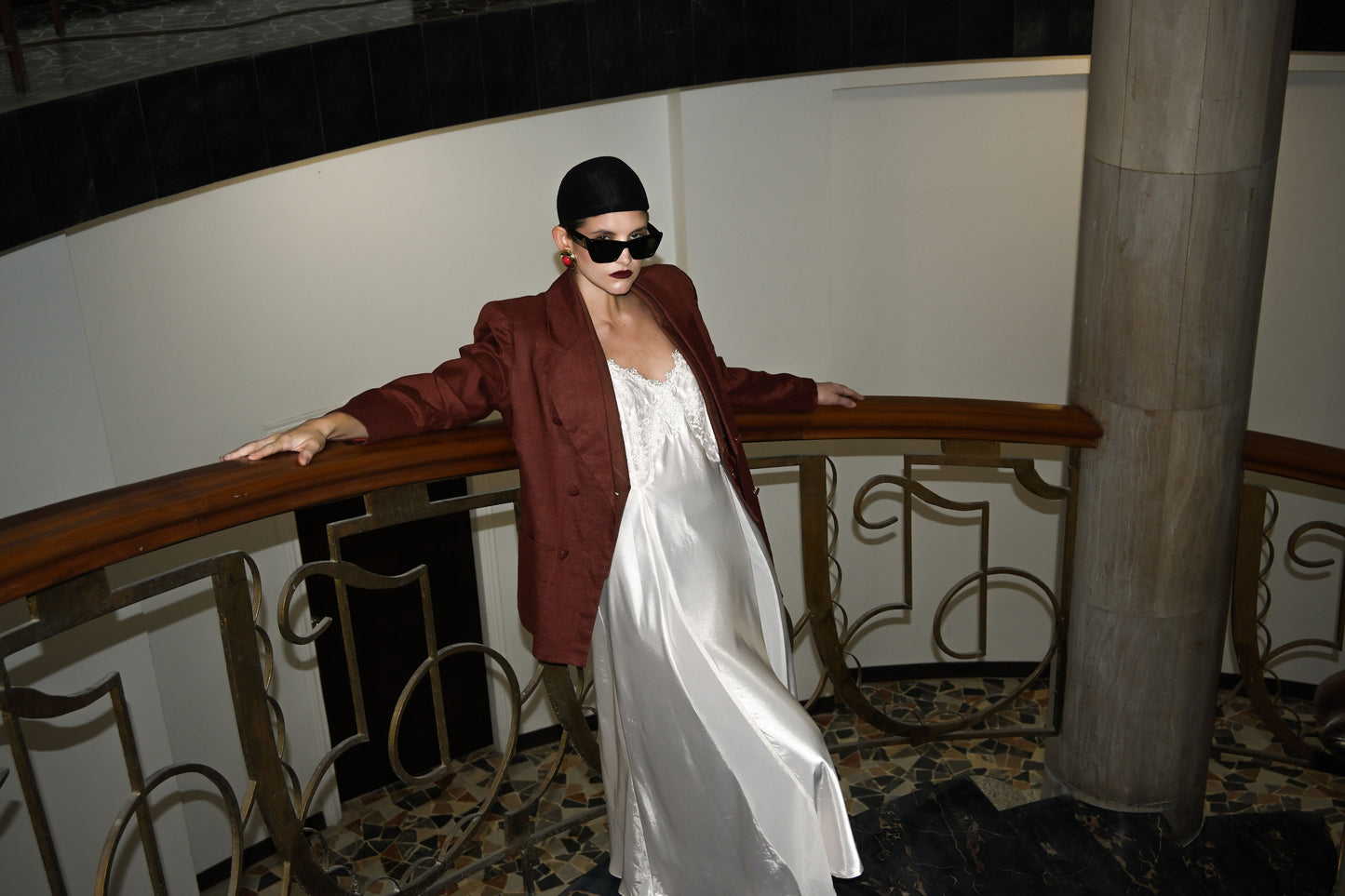 LONG DRESS WITH LACE CHEST