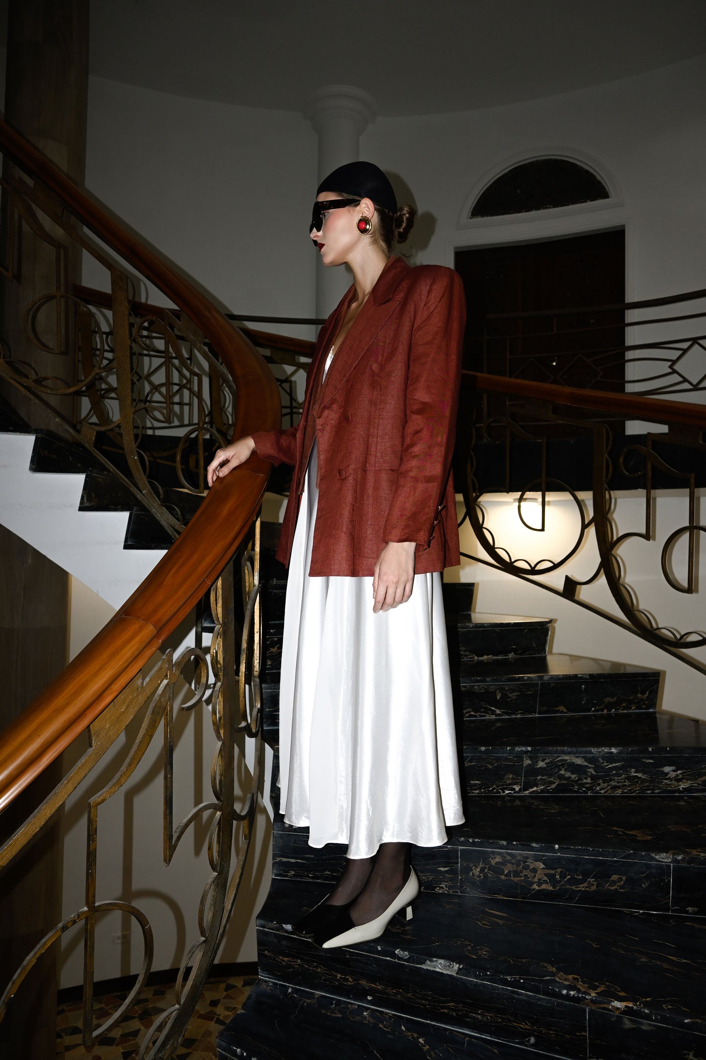 LONG DRESS WITH LACE CHEST