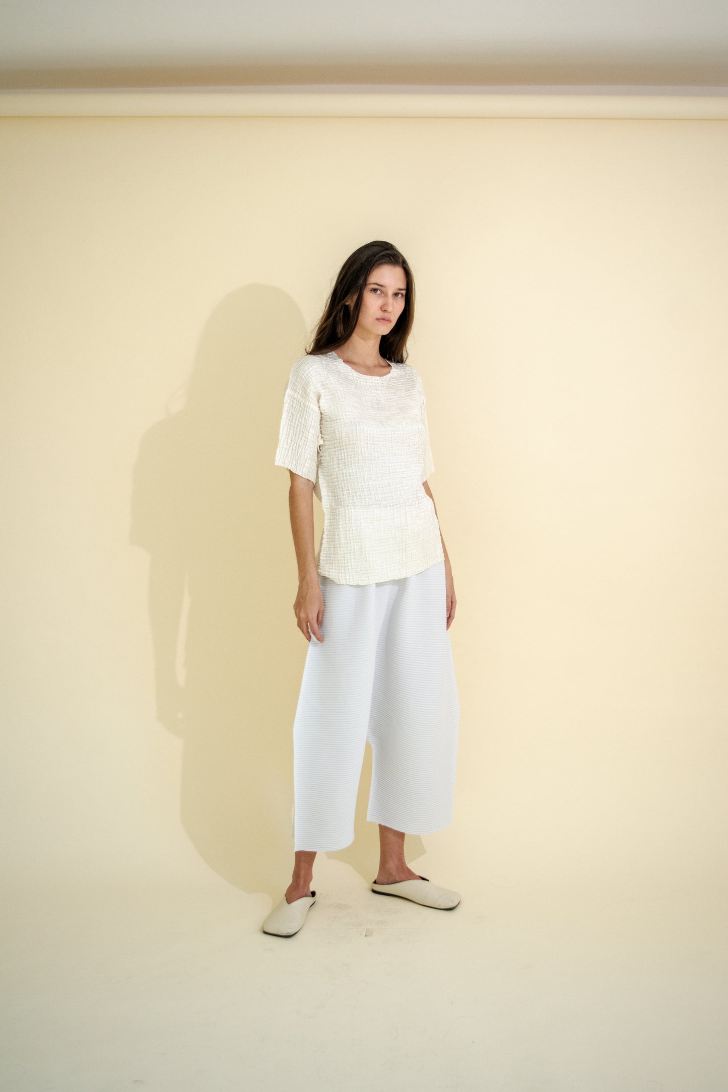 SEETHROUGH TOP WITH THREADS