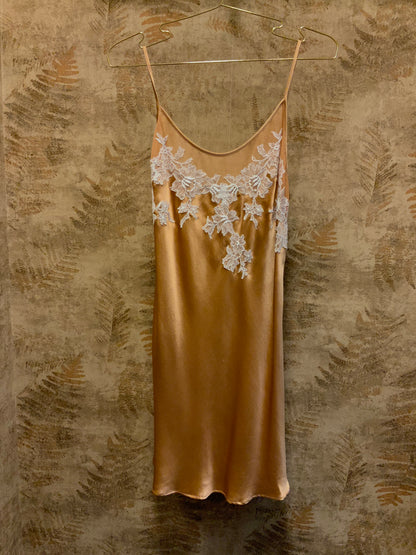 100% SILK & LACE NUISETTE