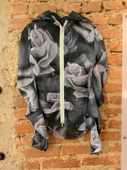 ACNE FLOWER TOP WITH DETAILS