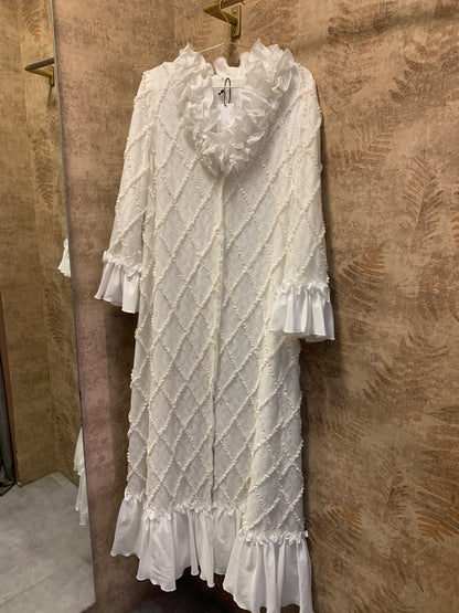 VINTAGE LACE OVERAAL WITH RUFFLED NECK