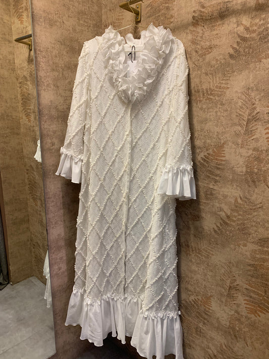 VINTAGE LACE OVERAAL WITH RUFFLED NECK