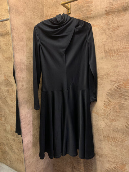 ELASTIC SHORT DRESS WITH LONG SLEEVES