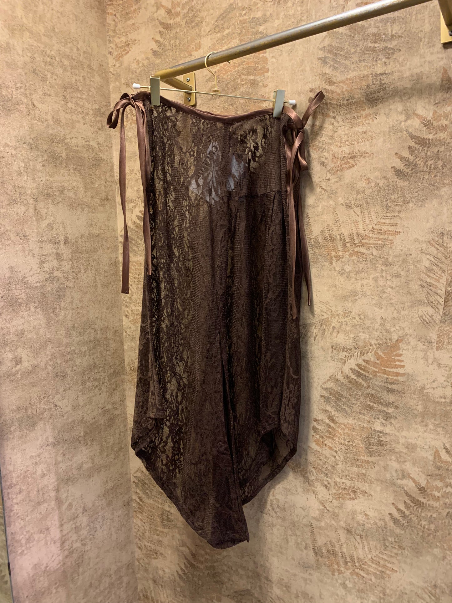 LACE SKIRT MADE IN VENEZUELA