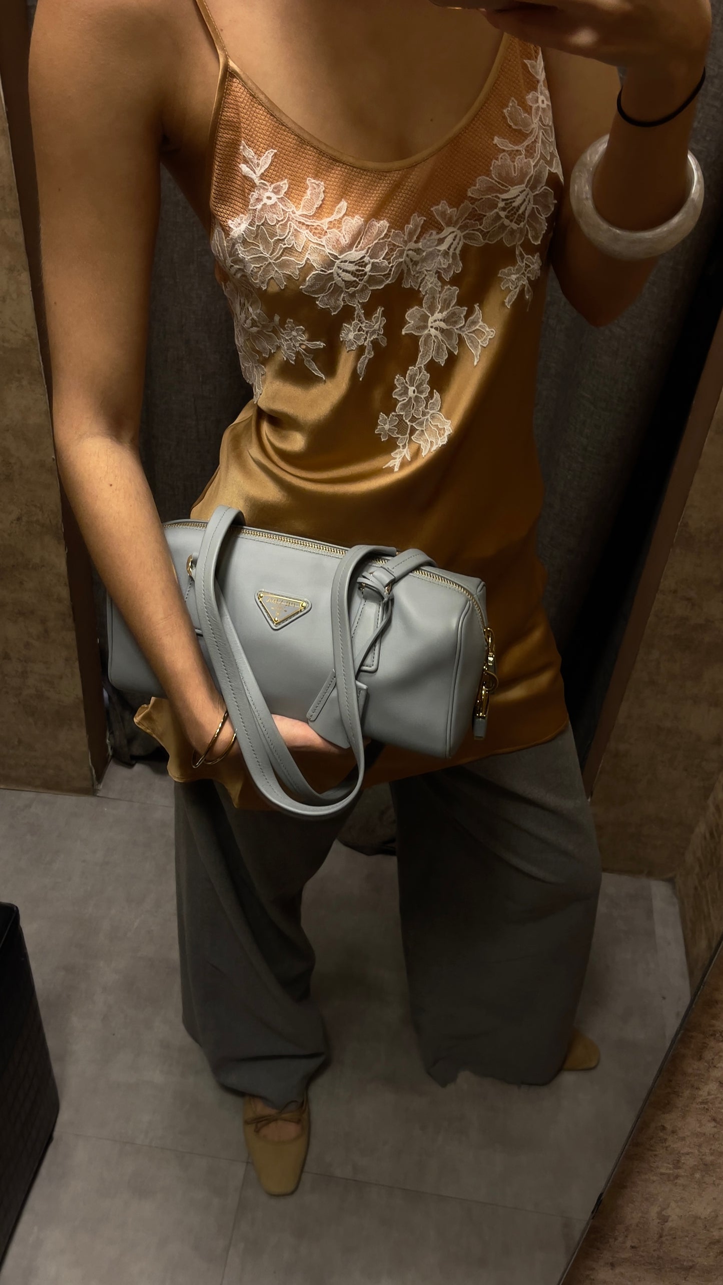 100% SILK & LACE NUISETTE